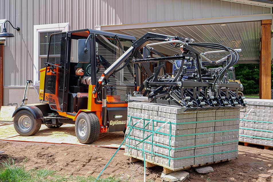 P22 Pacer - Paver Laying Machine